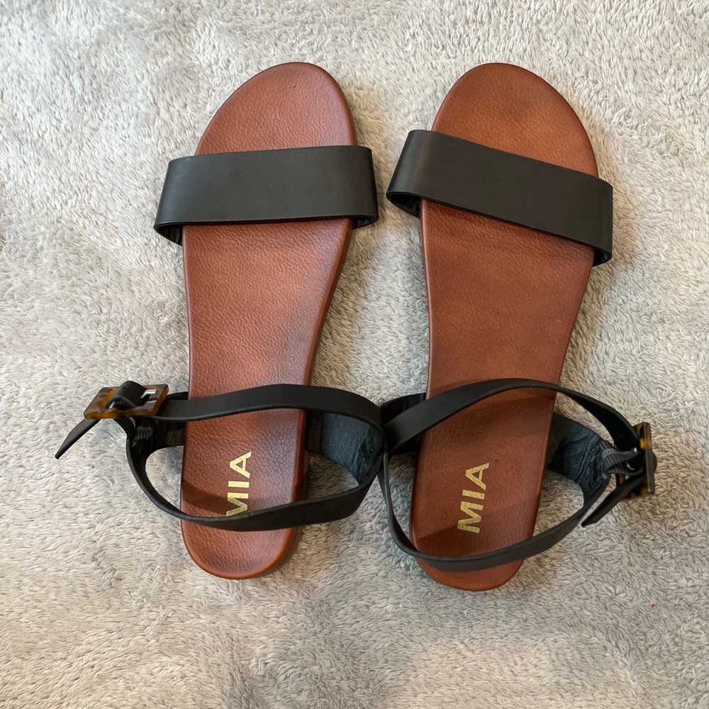 MIA sandals